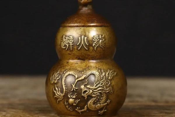 招财风水解析:纳财金龙摆件 招财风水解析:纳财金龙摆件