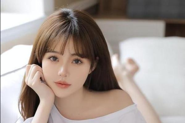交往中天生就带有一种贵气的血型女