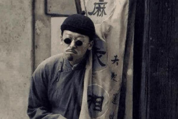 梦见瞎子算命说注意癌症