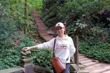 青城山女道士算命准吗