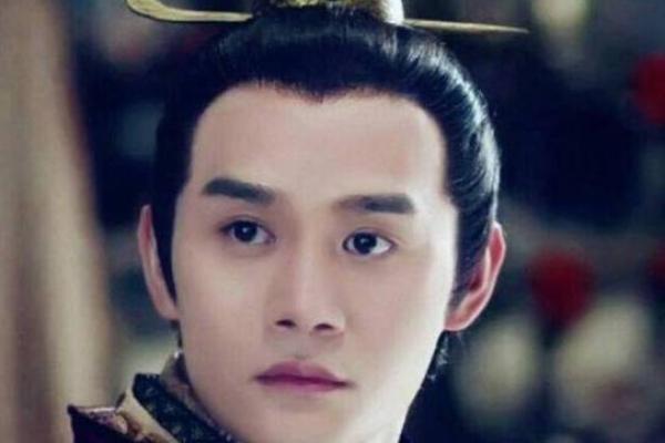 王凯八字红多久，命运多神奇，命理算命师阐述王凯财运及婚姻！