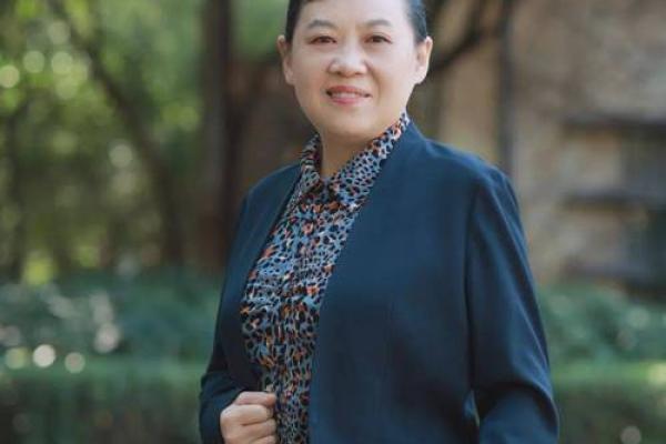 国际易经风水研究院_在您的心目中最难忘的老师是哪一位