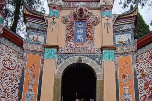 吕祖灵签第六十三签  古人白帝城托孤