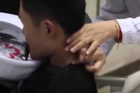 八字真硬，浙江一男子一时冲动喝下百草枯，硬扛一个月顺利出院！
