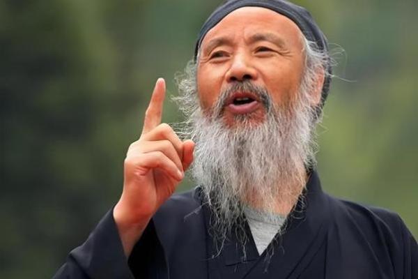 大师摸骨算命搞笑视频