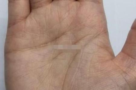 印堂八字纹的男人爱老婆吗
