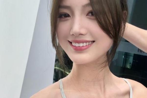女人八字眉