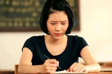 宋汶霏八字综合分析：命主独具匠心，见机行事，善于应变，较强的好胜心和领导才能，但也容易过于自信和独断，需要注意平衡自我和他人的关系。