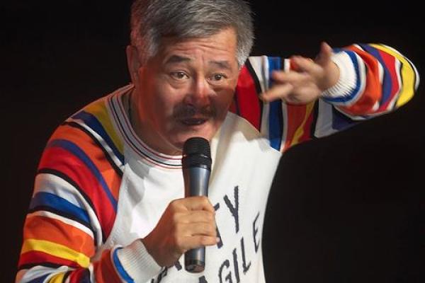 赵本山唱瞎子算命的小品