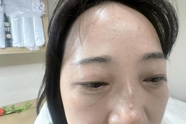倒八字眉