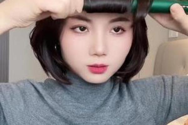 外翻八字刘海