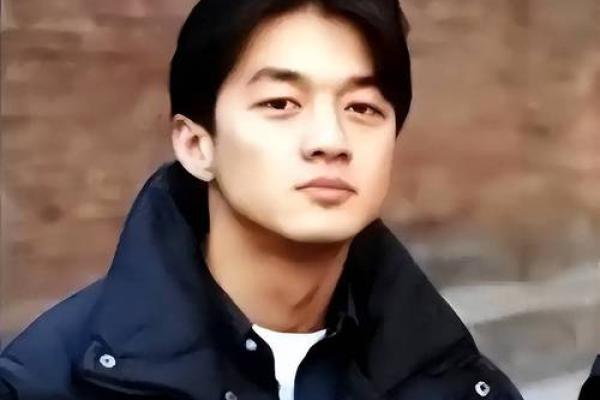 八字李亚鹏