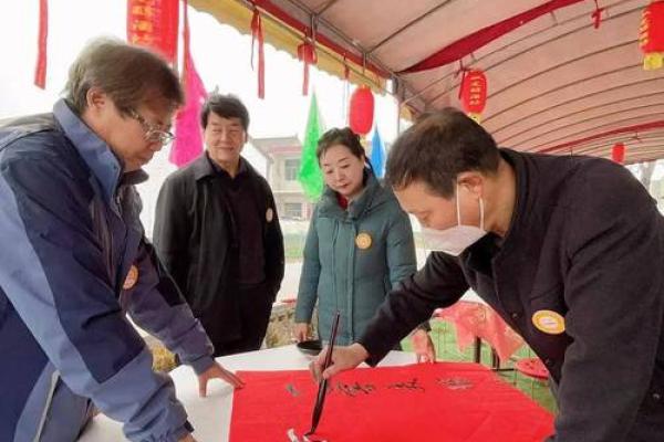 费氏的宗祠对联和字辈排行-姓名学-华易网姓名 费氏的宗祠对联和字辈排行-姓名学-华易网姓名